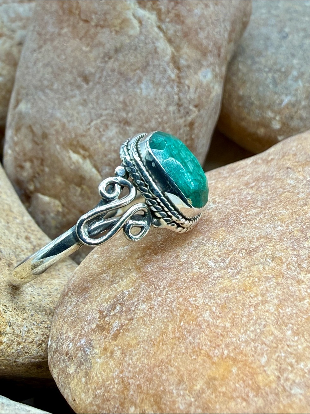 Sterling Silver Emerald Green Gemstone Ring Size9 Signed 925 NWOT Southwest Boho - Picture 11 of 17